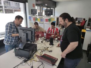 photo_5838937666332855609_y