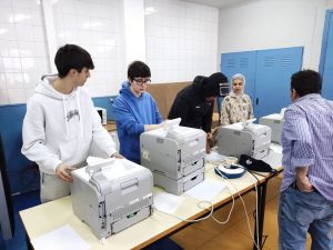 photo_5915903798104755980_y