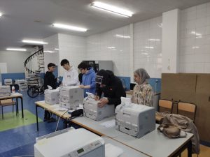 photo_5915903798104755983_y