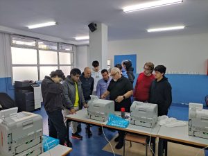 photo_5915903798104755999_y